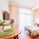Z Parkingiem I Tarasem Przy Promenadzie, Mit Privatem Parkplatz Und Terrasse An Der Promenade Swinoujscie