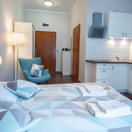 Z Parkingiem I Tarasem Przy Promenadzie, Mit Privatem Parkplatz Und Terrasse An Der Promenade Świnoujście