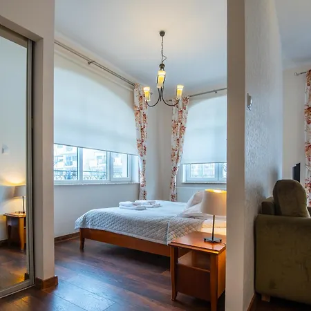 Z Parkingiem I Tarasem Przy Promenadzie, Mit Privatem Parkplatz Und Terrasse An Der Promenade * Swinemünde