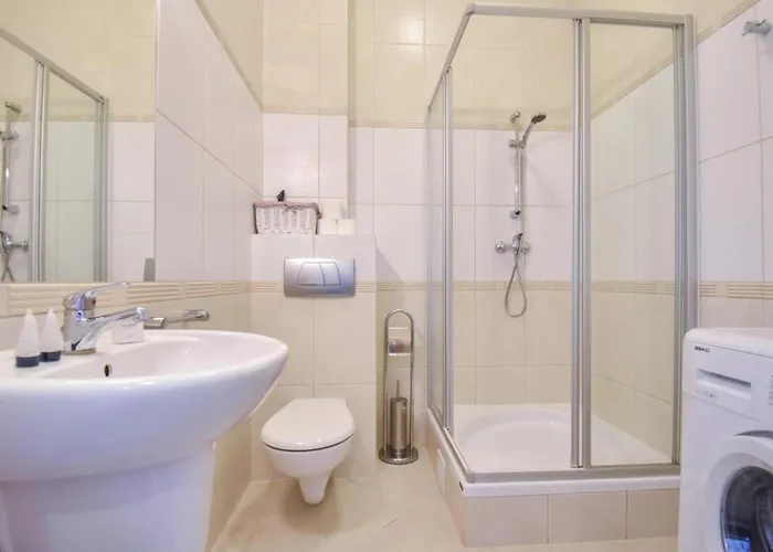 Z Parkingiem I Tarasem Przy Promenadzie, Mit Privatem Parkplatz Und Terrasse An Der Promenade