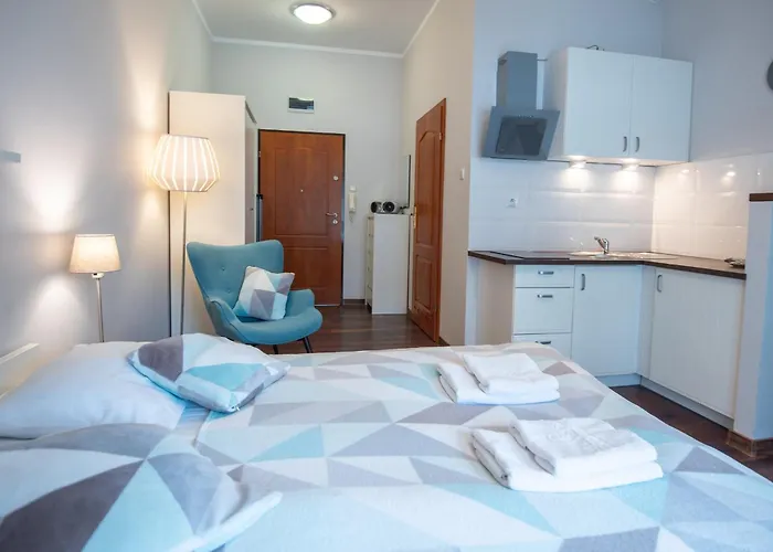 Z Parkingiem I Tarasem Przy Promenadzie, Mit Privatem Parkplatz Und Terrasse An Der Promenade Świnoujście