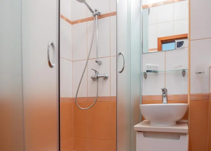 Z Parkingiem I Tarasem Przy Promenadzie, Mit Privatem Parkplatz Und Terrasse An Der Promenade * Świnoujście