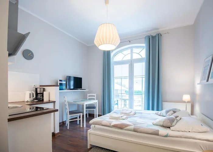 Z Parkingiem I Tarasem Przy Promenadzie, Mit Privatem Parkplatz Und Terrasse An Der Promenade Διαμέρισμα Świnoujście