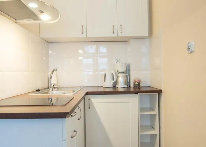 Z Parkingiem I Tarasem Przy Promenadzie, Mit Privatem Parkplatz Und Terrasse An Der Promenade Świnoujście