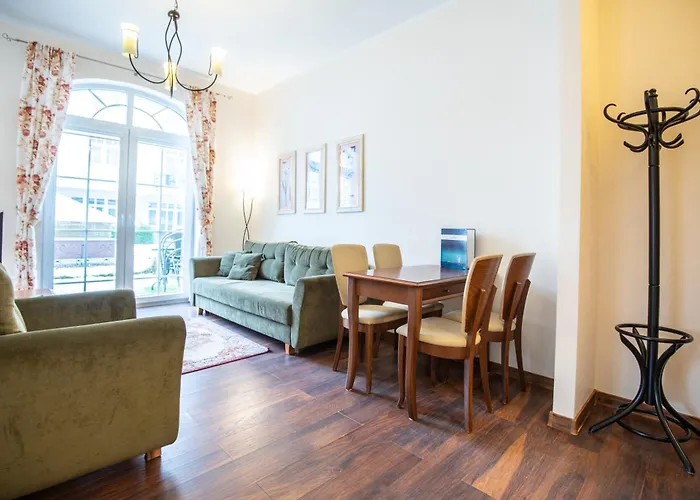 Z Parkingiem I Tarasem Przy Promenadzie, Mit Privatem Parkplatz Und Terrasse An Der Promenade